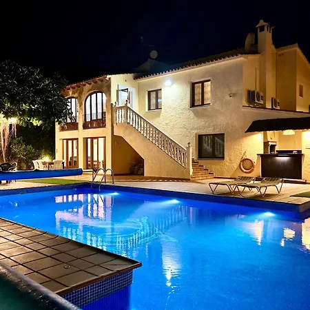Casa Emilia فيلة مورايرا